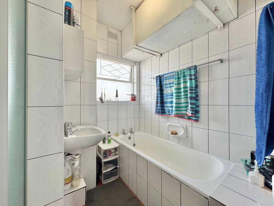 2 Bedroom Property for Sale in Kenilworth Western Cape